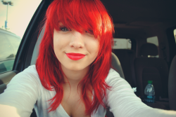 blksheepwithneonlights:  Love this shade of red…   ohmygod, i wish.