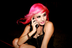 alittle-to-reckless-:  i want pink hair. 