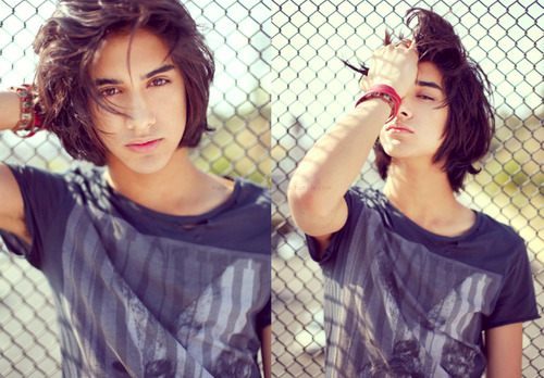 shutupazwan:  He’s sexy. 