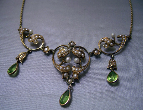 Pearl &amp; Peridot Vintage Wedding Necklace