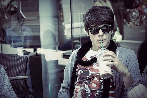cuteguyss:  Submitted by sick-of-dreaming 
