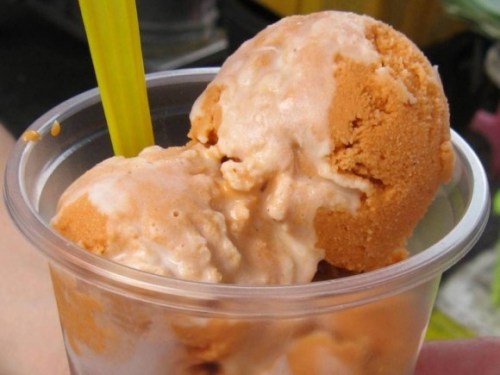 Thai Tea Ice Cream with Creamed Milk on top. :3 