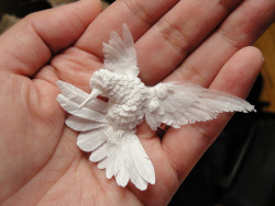 rosalaparra:    Hummingbird made out of paper.