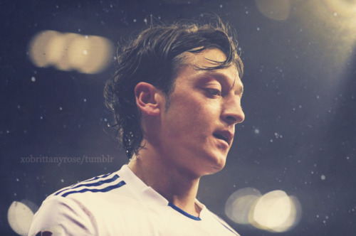 I think that Mesut will be invited to the FIFA ballon d'oro gala in a few years next