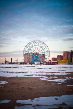 photomelissa:  Snow, sand & rides.©