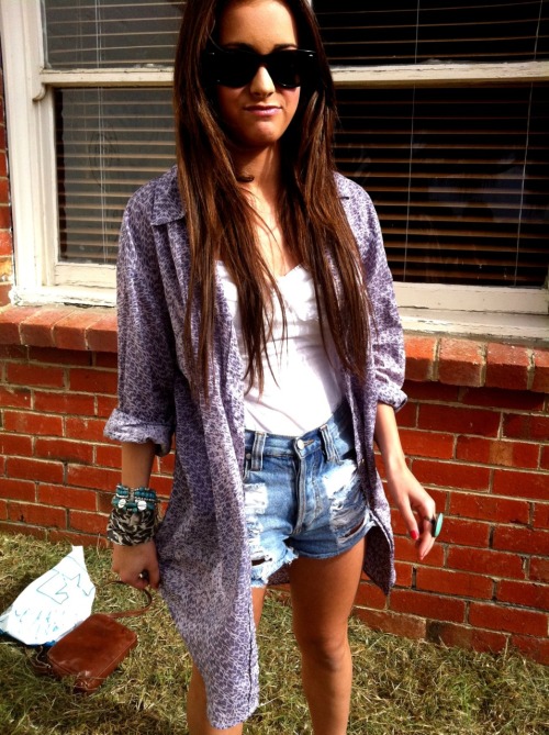 tipsyh0e:  active hipster blog. click ▲ ✝