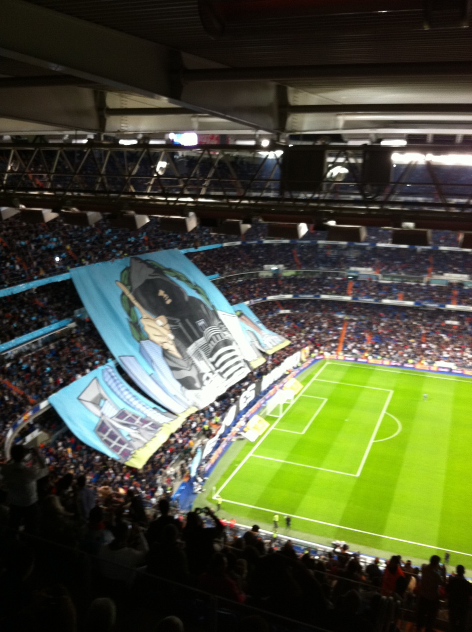 ESTO ES MADRID.  Picture from last time Real Madrid and Athlético Madrid played