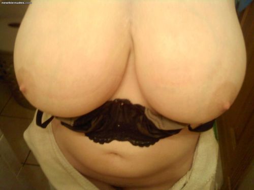 XXX lovely huge tits,mmmmm xxxxx, photo