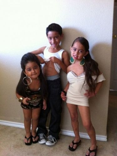 self-conscious:  dianahh:  ahahahahaahahahahahahaahahahahahahaha  BAHAHAHAHAHAHAHAHAHA
