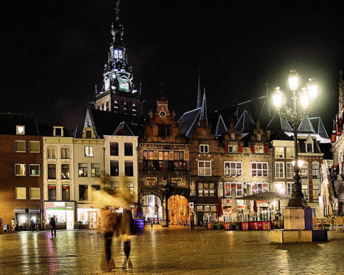 Nijmegen at night, Gelderland, Netherlands
© josef.stuefer