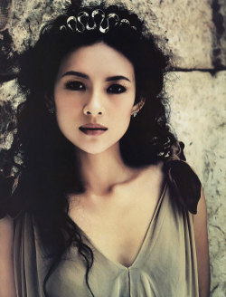 somethingsyishy:  Zhang Ziyi love her, gosh she’s beautiful 