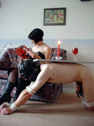mistress-scarlet-captions:  sl-dave:  Like the touch with the magazine (Domina) and the photo on the