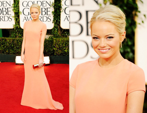 primroseeverdeen-:  SHE’S BLONDE?  She’s blonde for Spiderman with Andrew Garfield.