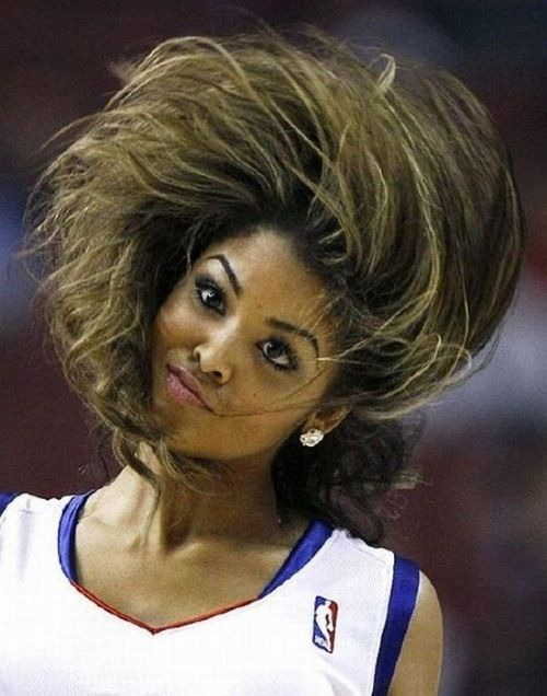 She whip her head back and forth!