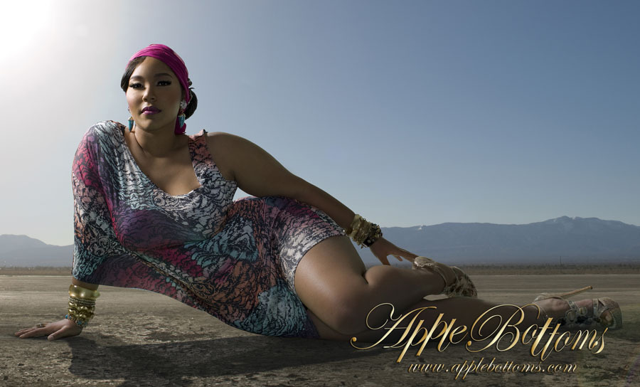 afro-art-chick:  LisaRaye’s beautiful daughter, Kai Morae, 23, is Apple Bottom’s