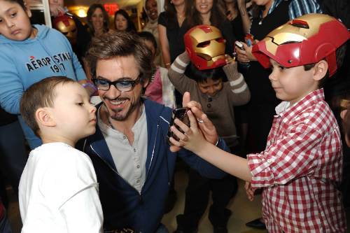 thesherlockedleague:  poeticeccentricmagic:    Dear RDJ (Robert Downey Jr. for the