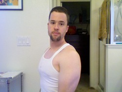 fortheloveofhairy:  Silly wife-beater flexing