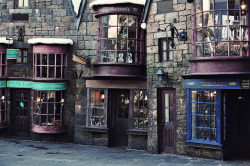 loveyourchaos:  Hogsmeade Village (by Marie’s Shots) 
