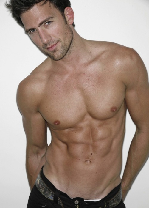 masculinus: a celebration of the male form