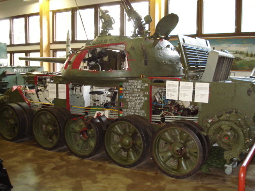 Cutaway T54. Neat!