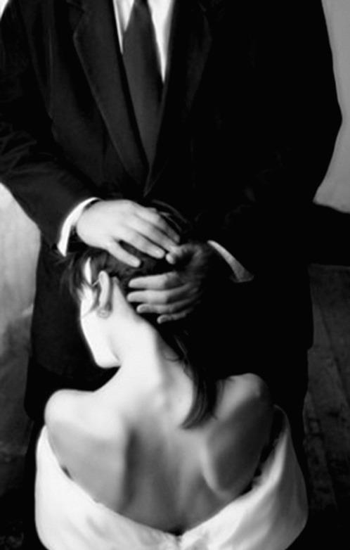 myhandinyourhairwhileiwhisper: