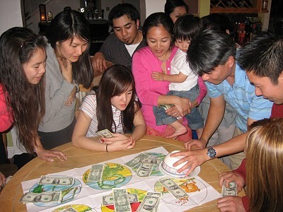 Chinese/Vietnamese New Years Kids Gamble