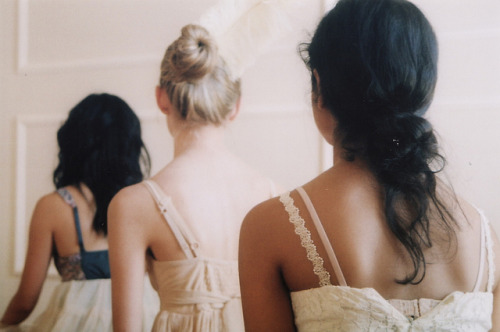 vileallure|by jackie luo.)