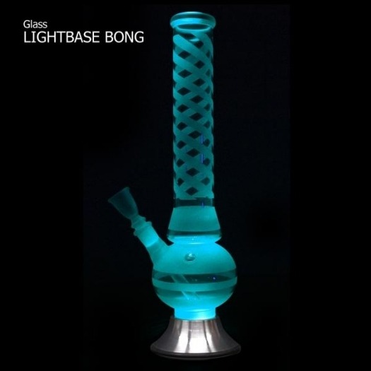 thatsgoodweed:  helps smoke in the dark 