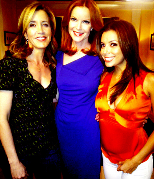 liveitout:On the set of DH with my girls Felicity and Marcia! I love my job! (via @EvaLongoria)