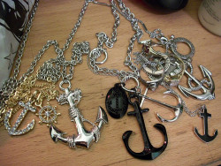 biancajade:  I need an anchor necklace bad! 