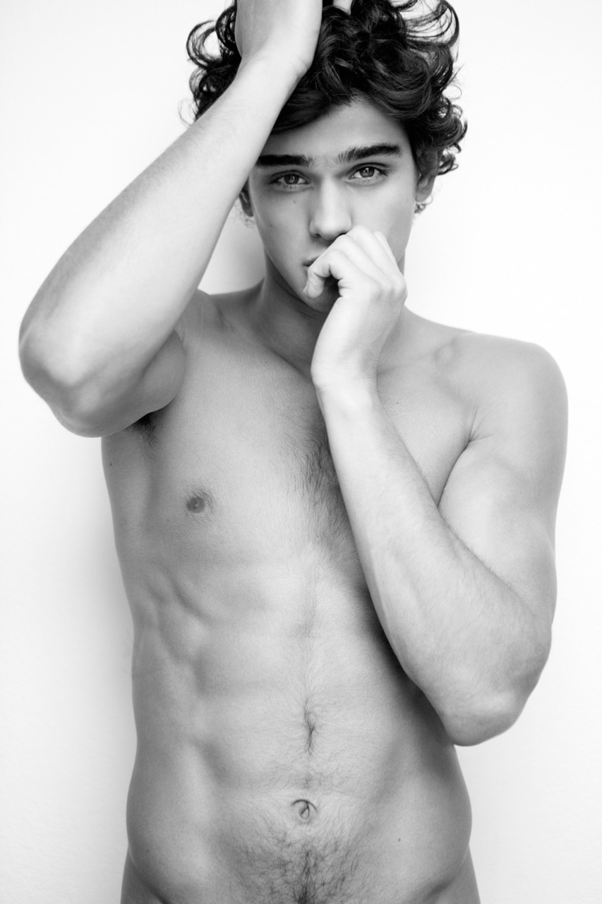 justdropithere:  Marlon Teixeira by Nicolas Valois