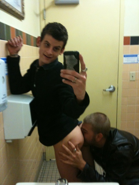 goodbyeforeverfatty:  Eating My Boyfriend’s Ass in a Wal-Mart Bathroom. Submitted