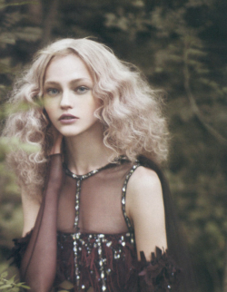 english-rose:  Vogue italia Sasha Pivovarova