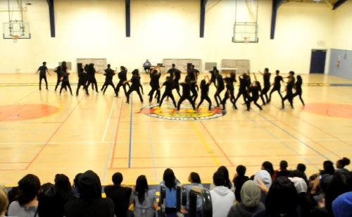 hellojaninee:  BOOOTY POP!!  Omg last westco for me! Been on emanon for four years :D Just love y'all too much. Last comp season… Excited nervous and sad xD I don’t want this year to end. But let’s make the best of it.