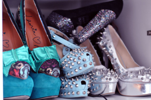 i really wish i could walk in heels :’( so prettyyy