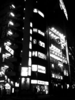 refugado:  mym-ot: night vision#3: Shibuya, Tokyo  mym_ot iphoneography 