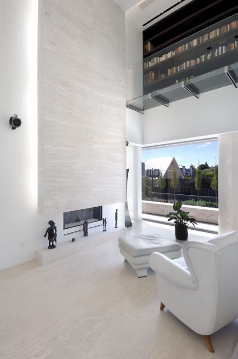 cabbagerose:  House in Pozuelo de Alarcón by A-cero Architects via: chictip 