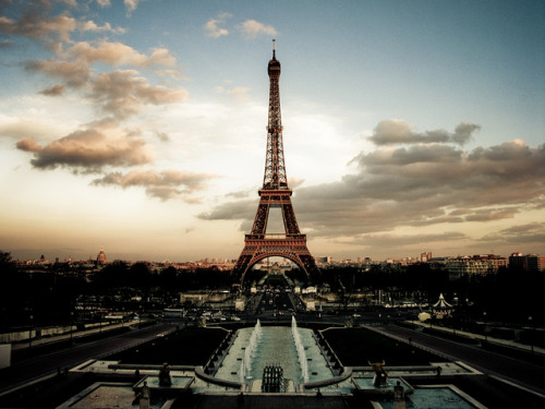 Eiffel Tower,Paris.  sevenyearslater:  -cityoflove:Paris, porn pictures