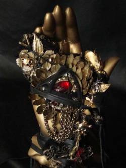 amaloomparoompa:
“ Lucifer’s Gilded Glove
”