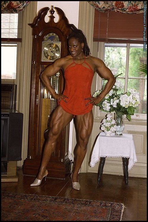 Yolanda Hughes adult photos