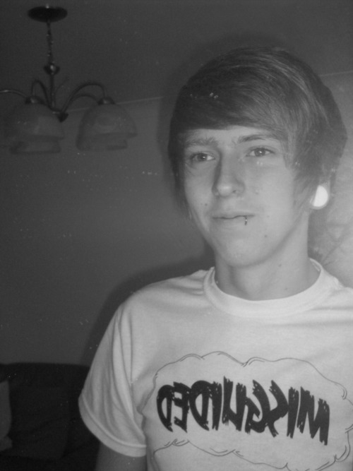 fuckyeahstretchedears:  arranfellasleepinhell.tumblr.com 24mm, both lobes! 