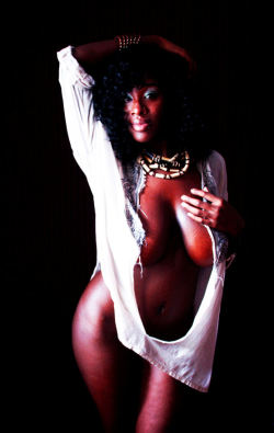 jloveimages:   Bianca Lashawn   Titties!