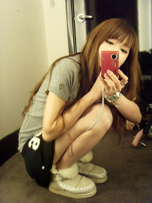 tokyo-girls-style:  Those shoes are so cute!!
