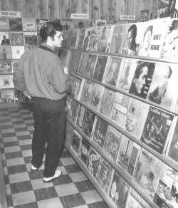 thisislevitation:  vinyls rule! Elvis browses