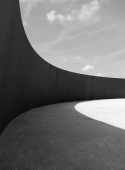 luzfosca:  Richard Serra. Clara Clara, 1983