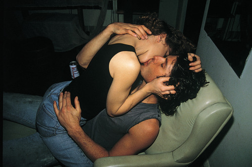 XXX lecollecteur:  Rise and Monty Kissing (1988), photo