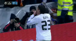 The moment when Mesut starts throwing kisses