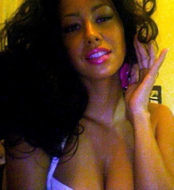 laurenwycoff:  amber rose with hair; thats whats up! 