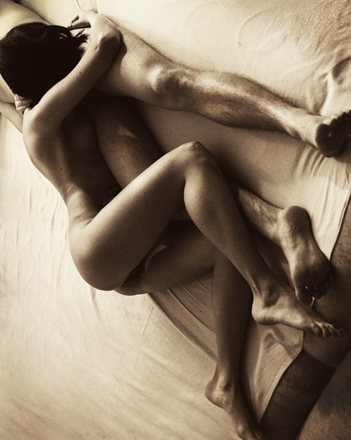 ariaonthefloor: likeabikeseat:  he hurts her in 37 different ways. but still. she clings desperately