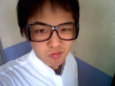 JIYONG PREDEBUT ANYONE? SRSLY THE GUY IS A CAM WHORE. WHO CARES RIGHT? WHERE DID I EVEN GOT THIS STUFF?